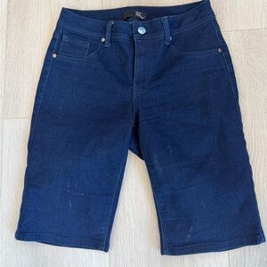 1882 Stretch Dark Denim Womens long shorts 
A more sophisticated choice size 8